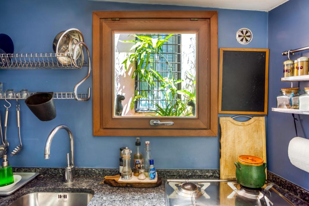 Maggiore 145 Apartment With Private Garden - Rione Monti Rome Extérieur photo